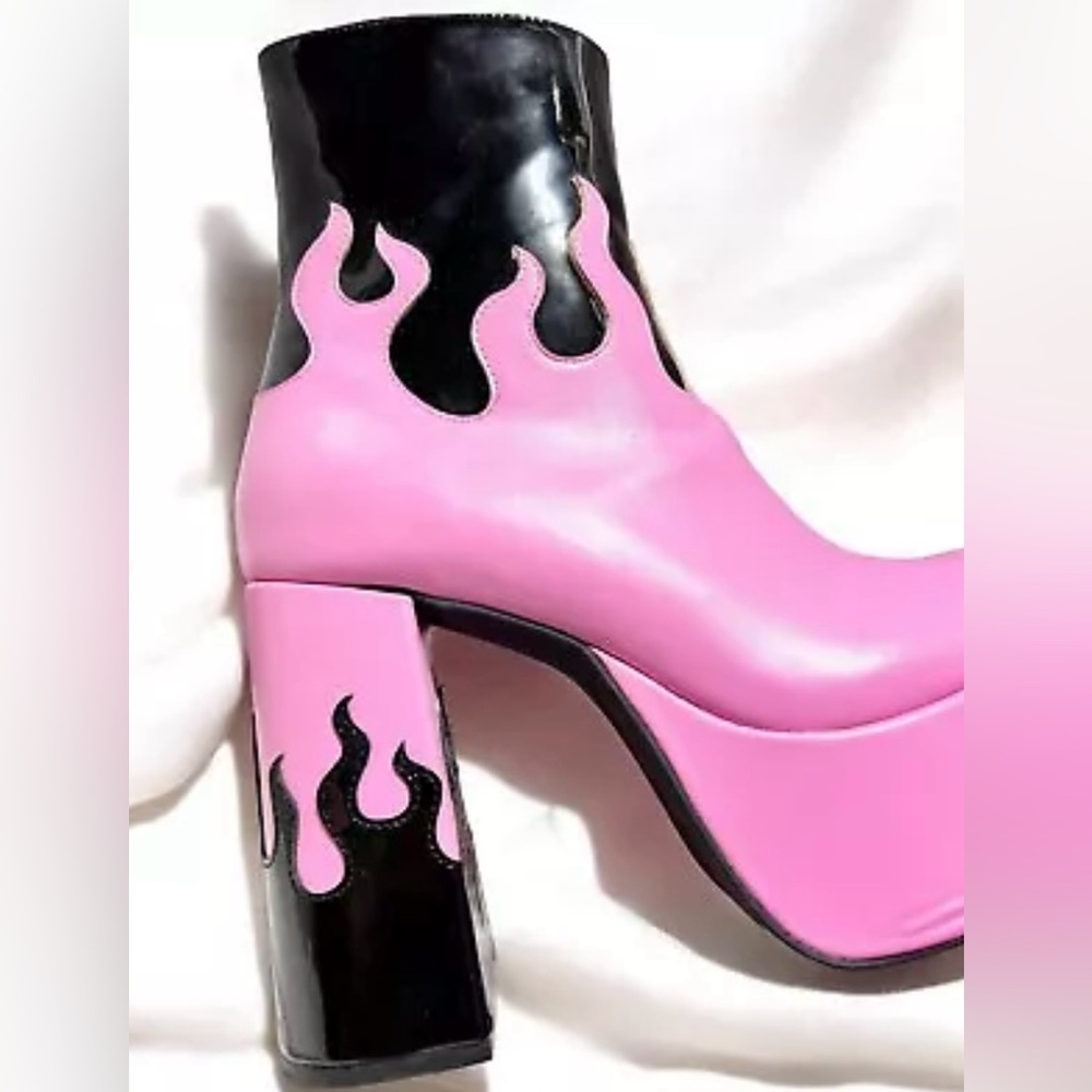 Size 7………Black &‎ Pink Flame themed Platform Boots. Pre Loved…….Sugar Thrillz
